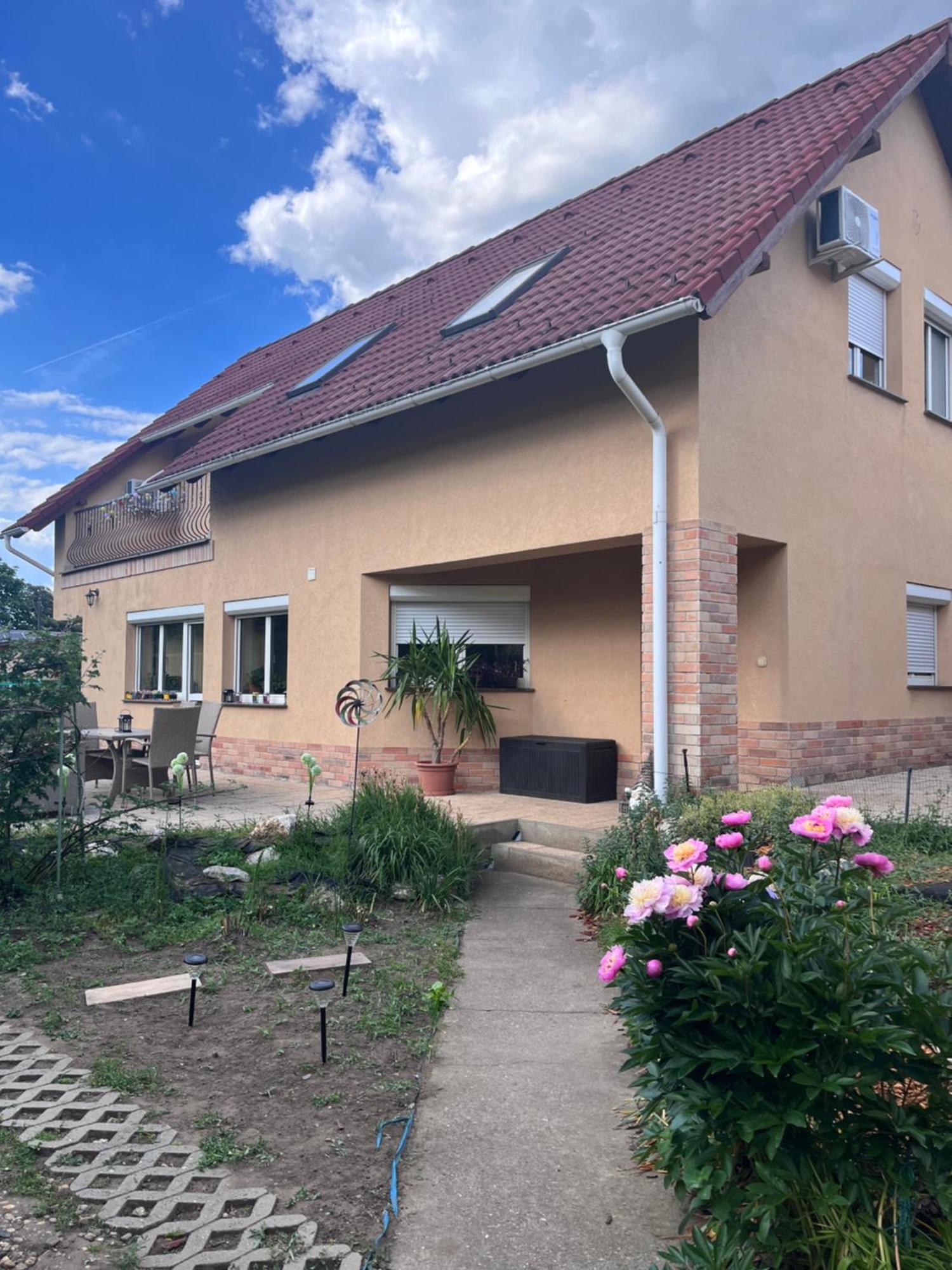Garden Villa Budapeste Exterior foto